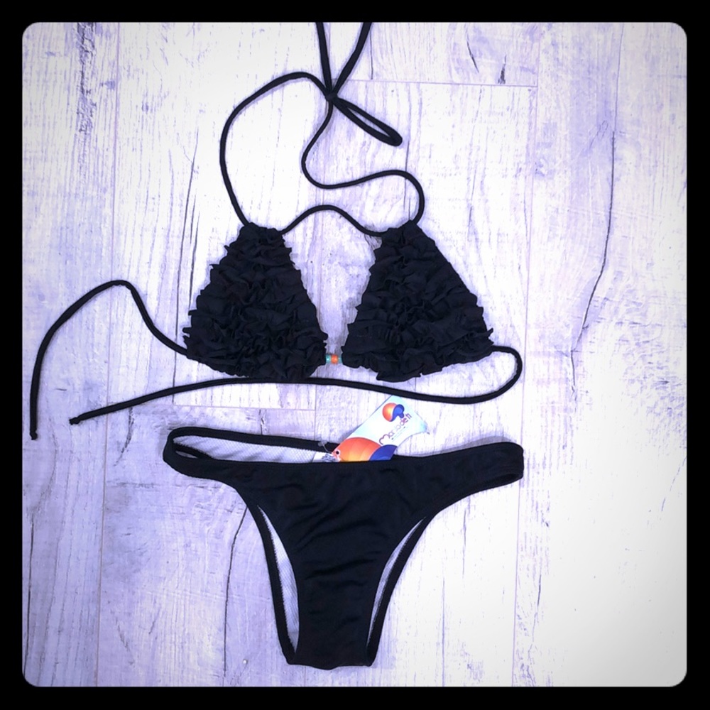 Black bikini